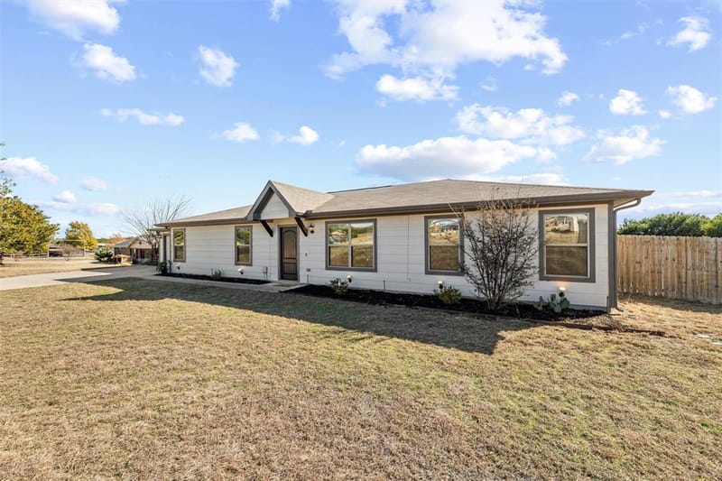 144 Emerald Drive, Weatherford TX 76087 - Photo 4
