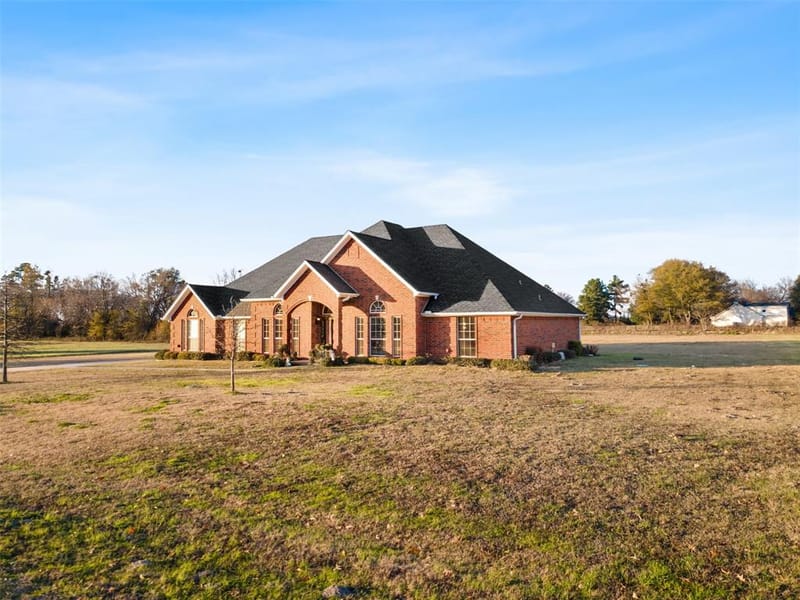 315 Briarwood Lane, Sulphur Springs TX 75482 - Photo 2