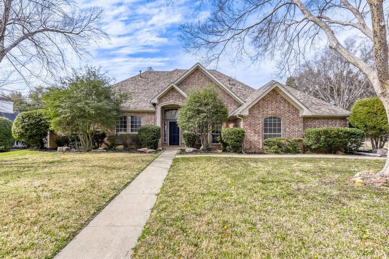 27 Wellington Oaks Circle, Denton TX 76210