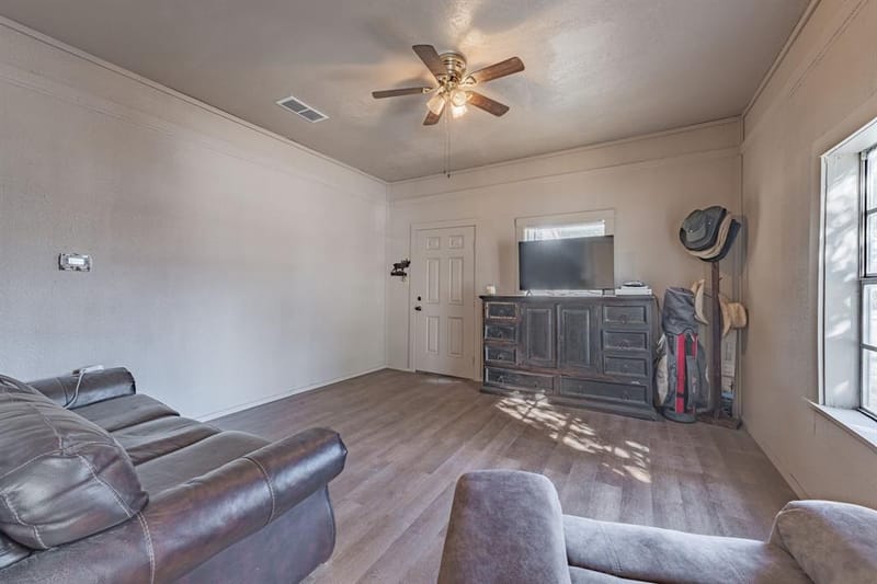 1000 N Clinton Street N, Stephenville TX 76401 - Photo 7