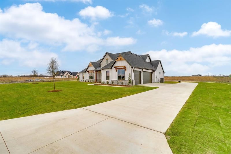 136 Lana Garden Way, Waxahachie TX 75165 - Photo 2