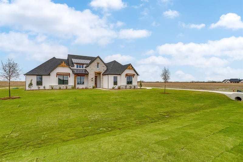 136 Lana Garden Way, Waxahachie TX 75165 - Photo 4