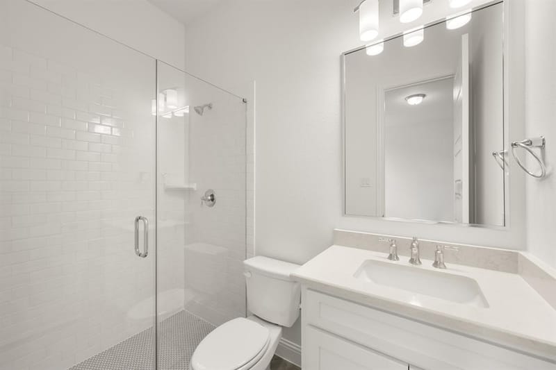 4718 Hawthorn Hills Lane, Arlington TX 76005 - Photo 17