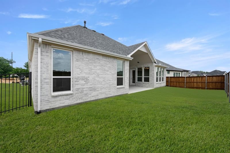 4718 Hawthorn Hills Lane, Arlington TX 76005 - Photo 30