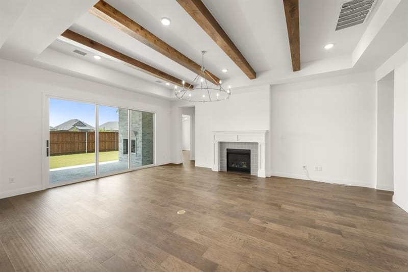 4718 Hawthorn Hills Lane, Arlington TX 76005 - Photo 8