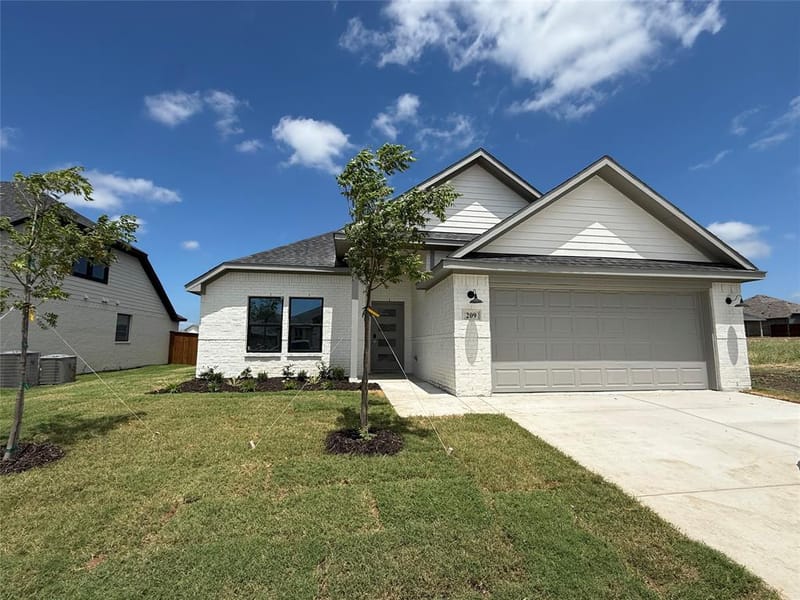 209 Comfort Drive, Godley TX 76044 - Photo 2