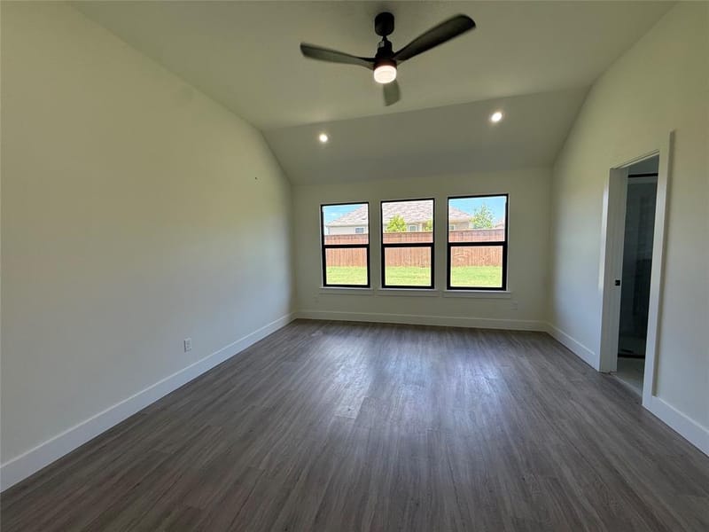 209 Comfort Drive, Godley TX 76044 - Photo 11