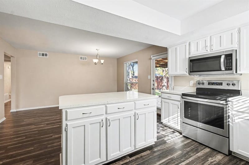 4907 Sagebrush Court, Arlington TX 76017 - Photo 5