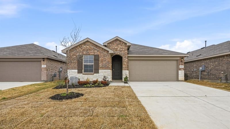 1908 CHEROKEE Lane, Cleburne TX 76033