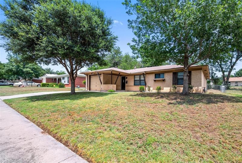 3463 Paint Trail, Fort Worth TX 76116 - Photo 2