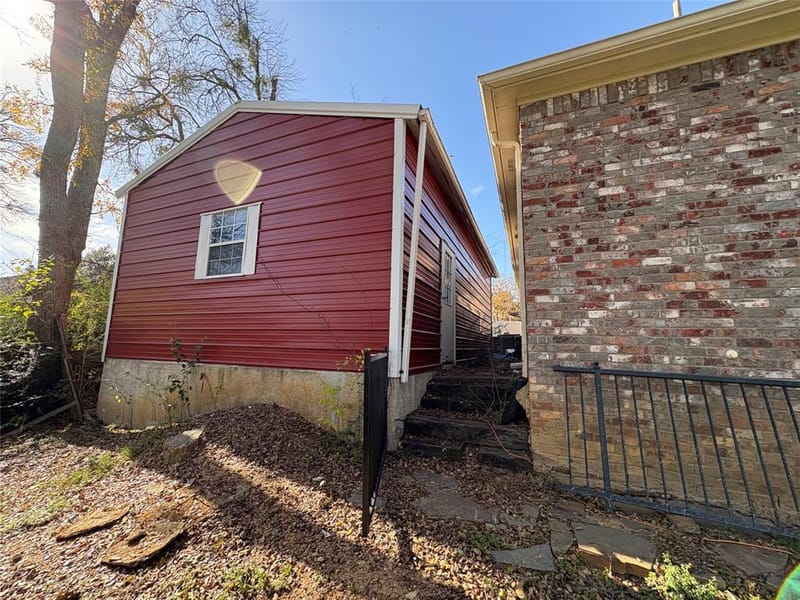 709 Timberview Court N, Fort Worth TX 76112 - Photo 13