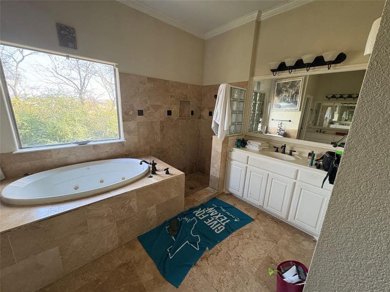 709 Timberview Court N, Fort Worth TX 76112 - Photo 8
