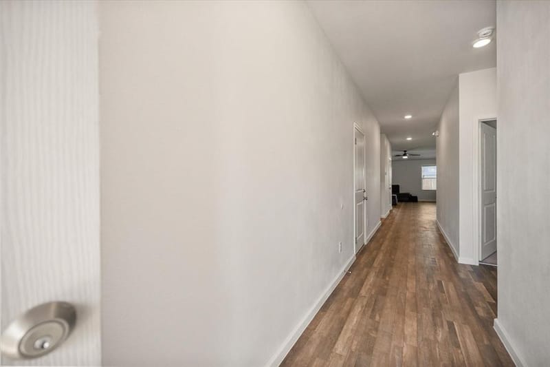 909 Avagail Avenue, Springtown TX 76082 - Photo 4