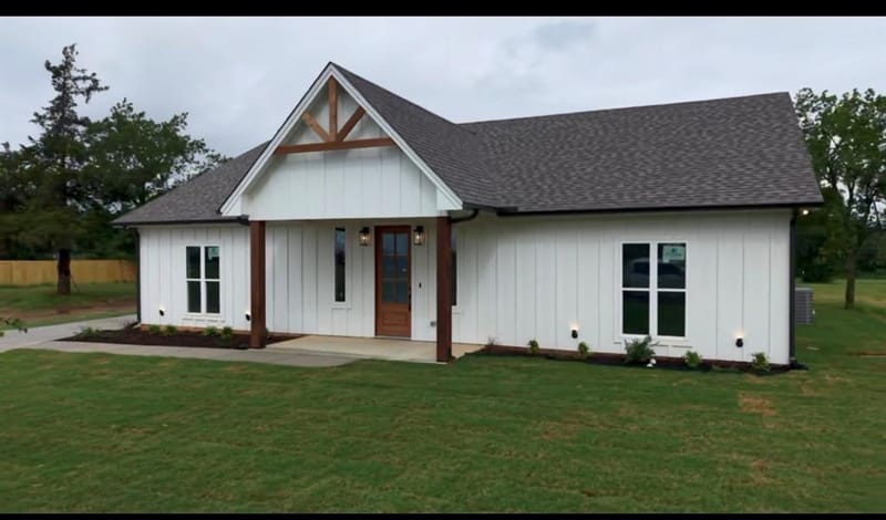 518 Strong Street, Bowie TX 76230 - Photo 2