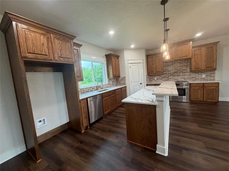 518 Strong Street, Bowie TX 76230 - Photo 17
