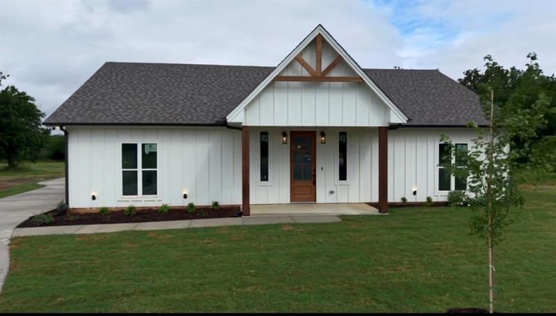 518 Strong Street, Bowie TX 76230