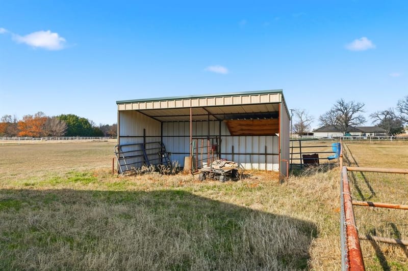 102 Van Meter Drive, Aurora TX 76078 - Photo 33