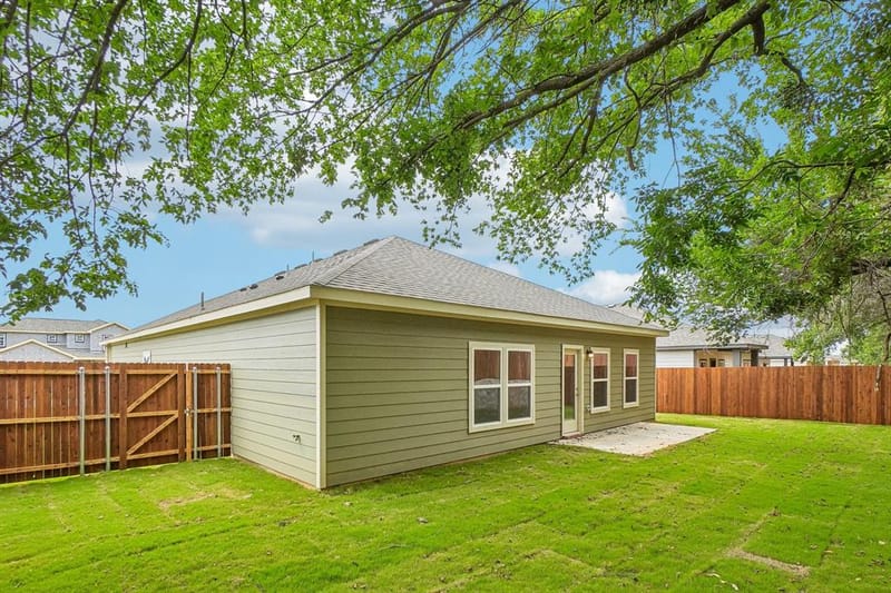 369 Declan Street, Springtown TX 76082 - Photo 32
