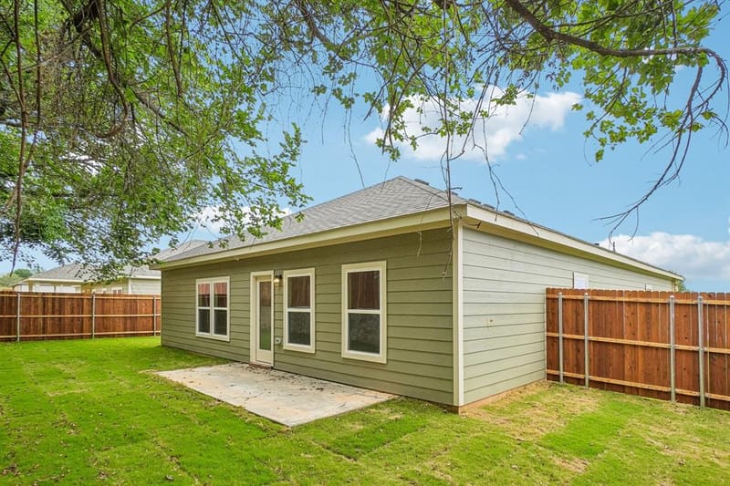369 Declan Street, Springtown TX 76082 - Photo 33