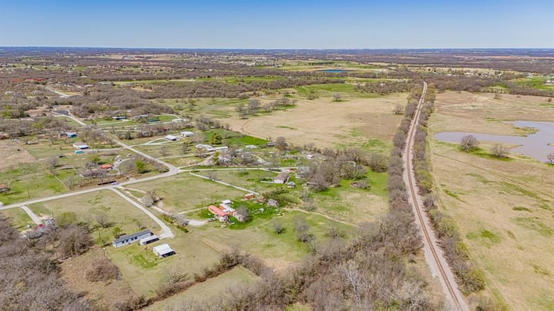 528 Stonegate Drive, Paradise TX 76073 - Photo 23