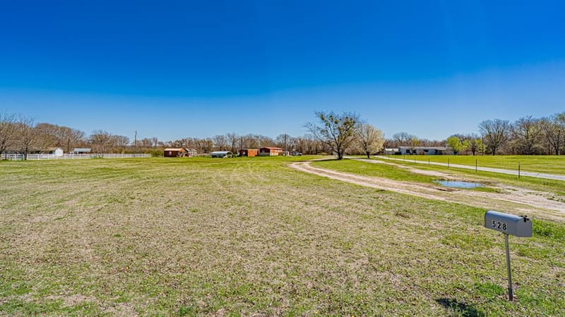 528 Stonegate Drive, Paradise TX 76073 - Photo 27