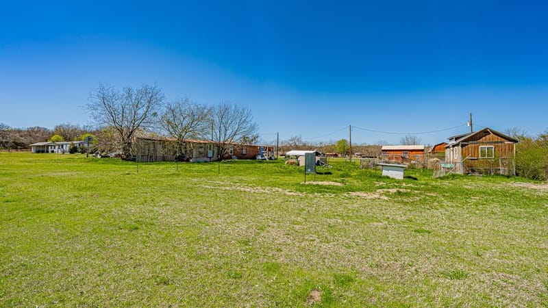 528 Stonegate Drive, Paradise TX 76073 - Photo 6