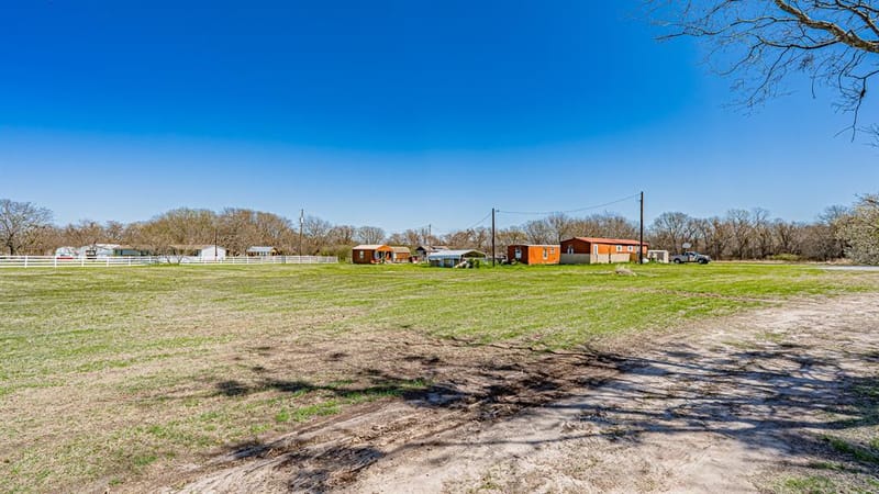 528 Stonegate Drive, Paradise TX 76073 - Photo 3