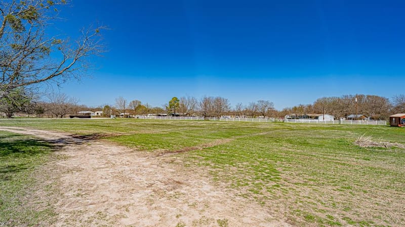 528 Stonegate Drive, Paradise TX 76073 - Photo 10