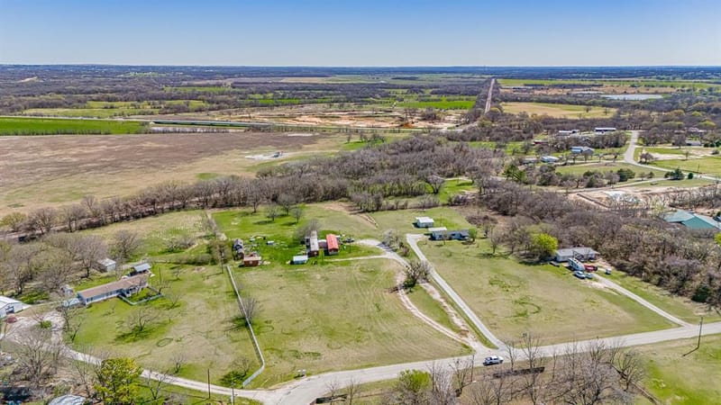 528 Stonegate Drive, Paradise TX 76073 - Photo 8