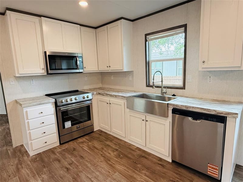 3003 Elmwood Drive, Granbury TX 76048 - Photo 6