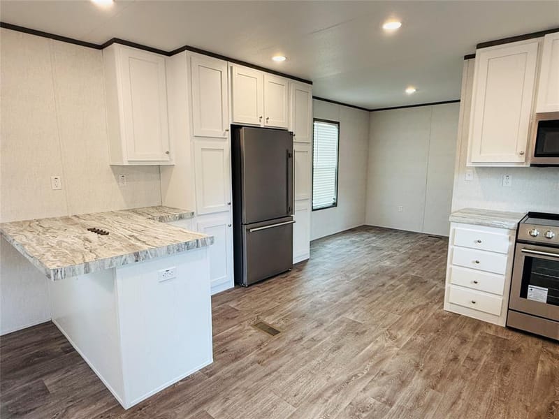 3003 Elmwood Drive, Granbury TX 76048 - Photo 5