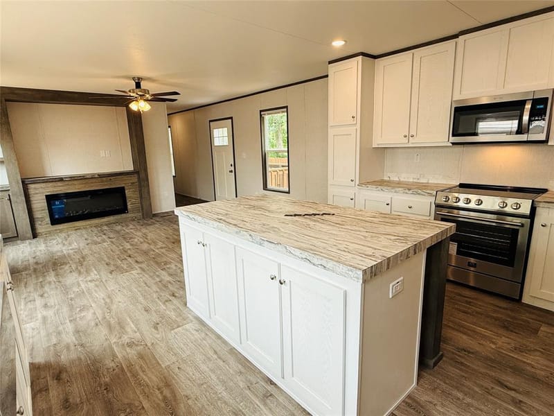 3005 Elmwood Drive, Granbury TX 76048 - Photo 6