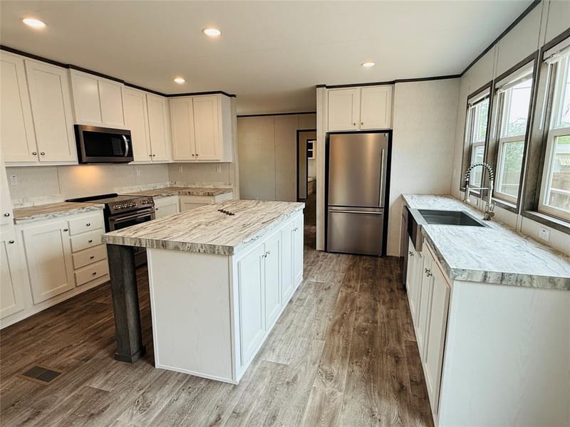 3005 Elmwood Drive, Granbury TX 76048 - Photo 4