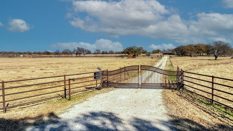 7690 County Road 417, Stephenville TX 76401 - Photo 16