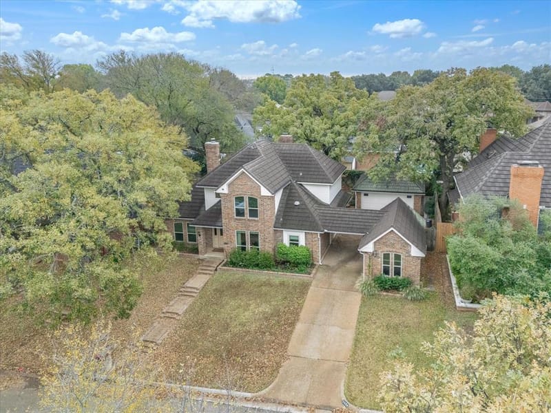 2004 Misty Creek Drive, Arlington TX 76017 - Photo 3