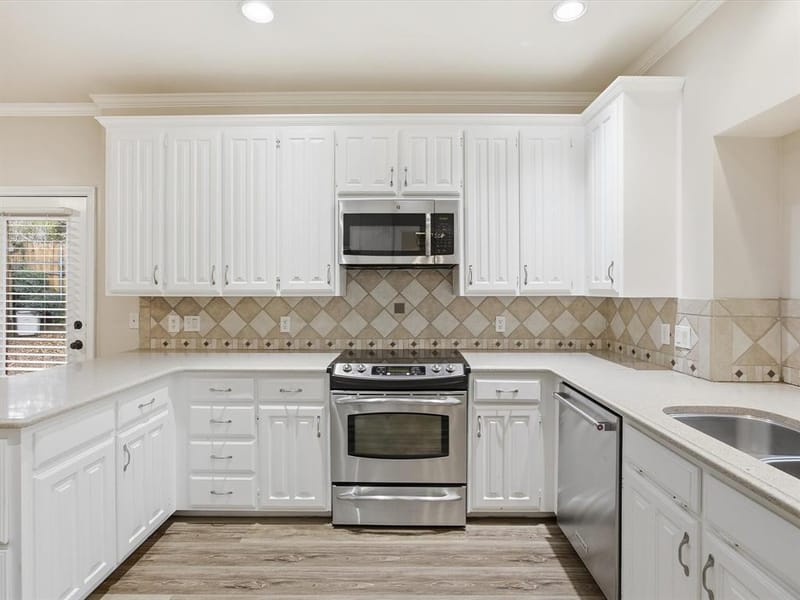 2004 Misty Creek Drive, Arlington TX 76017 - Photo 9