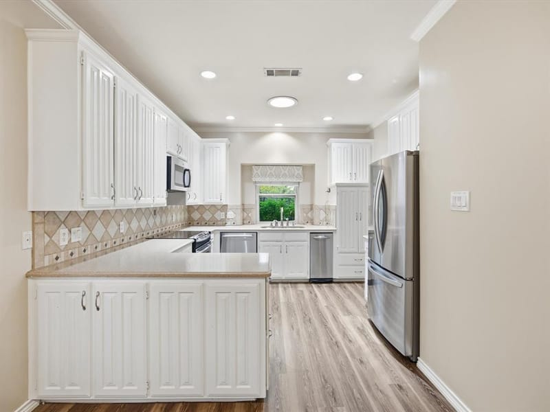 2004 Misty Creek Drive, Arlington TX 76017 - Photo 8