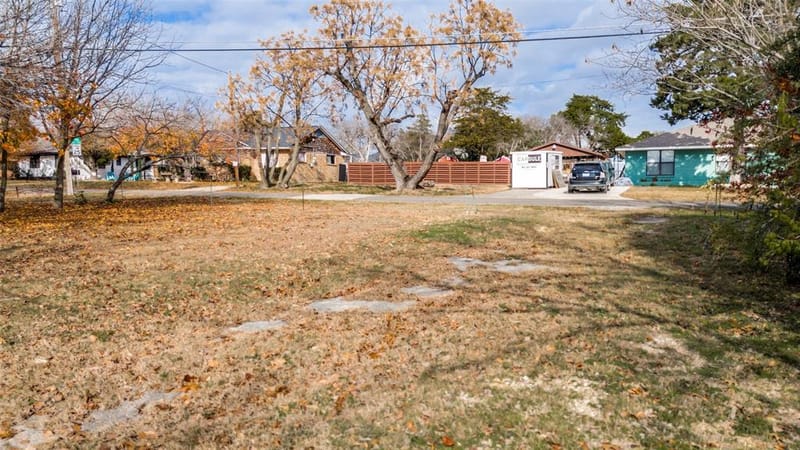 3014 Gladiolus Lane, Dallas TX 75233 - Photo 3