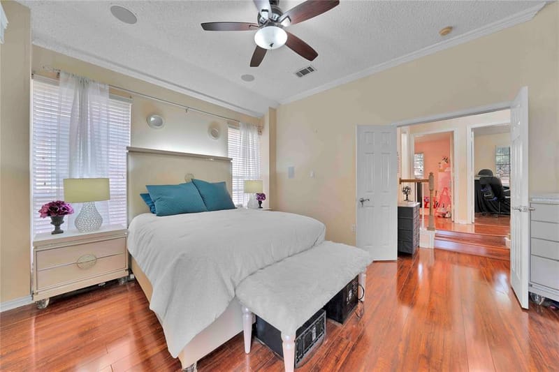 9352 Riverwalk Lane, Irving TX 75063 - Photo 11