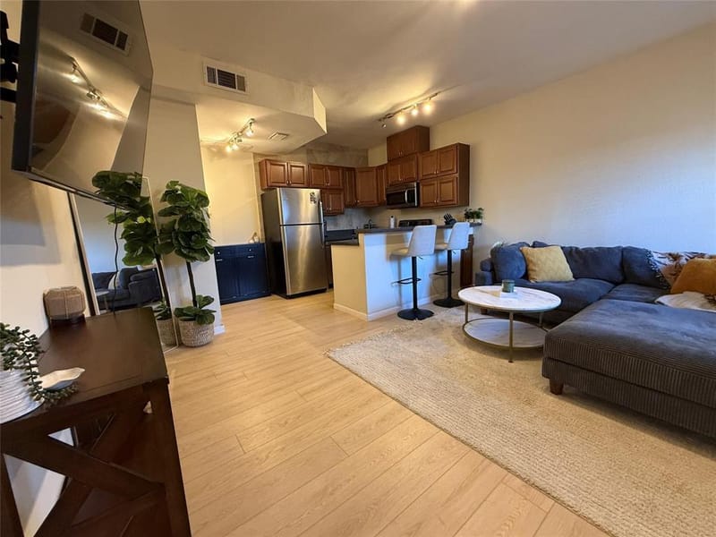 5757 E University Boulevard # 22R, Dallas TX 75206 - Photo 22