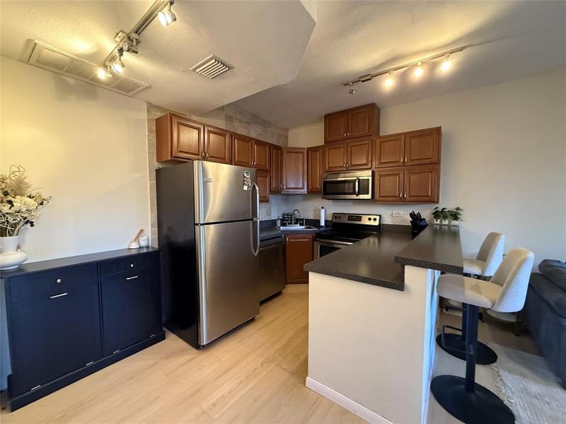 5757 E University Boulevard # 22R, Dallas TX 75206 - Photo 3