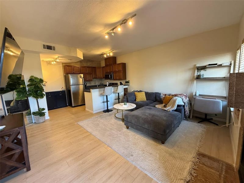5757 E University Boulevard # 22R, Dallas TX 75206 - Photo 24