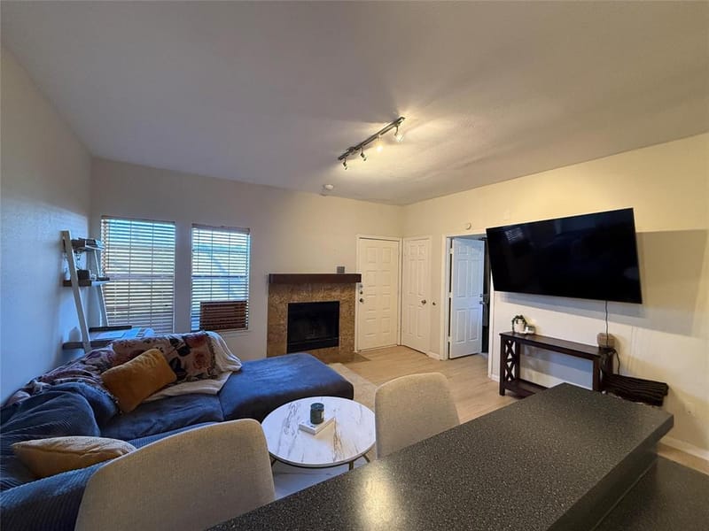 5757 E University Boulevard # 22R, Dallas TX 75206 - Photo 18