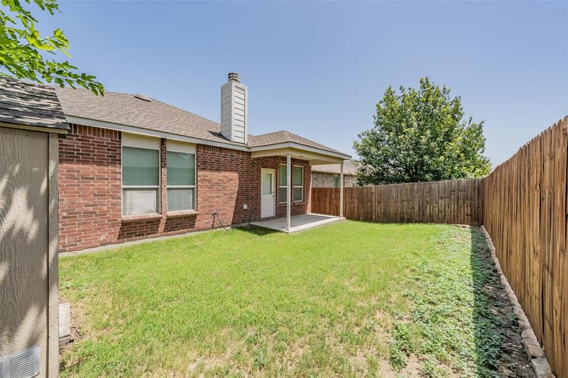 321 Mariscal Place, Fort Worth TX 76131 - Photo 9