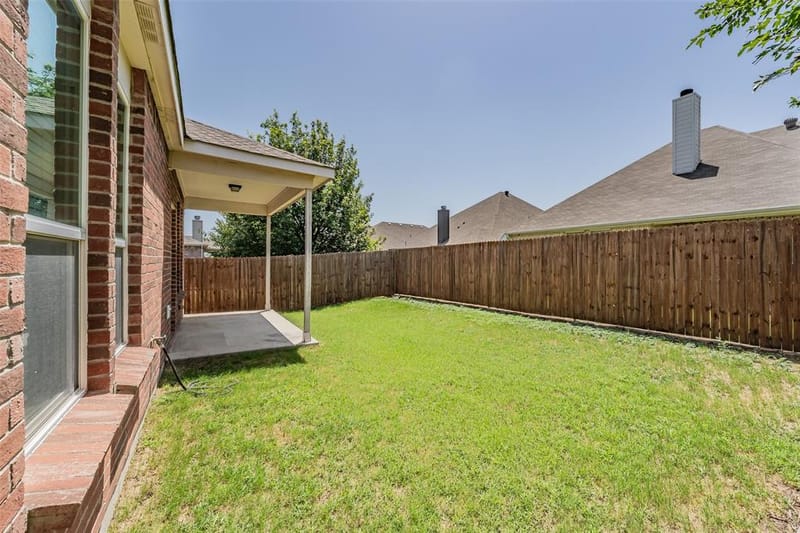 321 Mariscal Place, Fort Worth TX 76131 - Photo 10