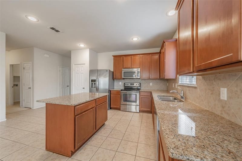 321 Mariscal Place, Fort Worth TX 76131 - Photo 25