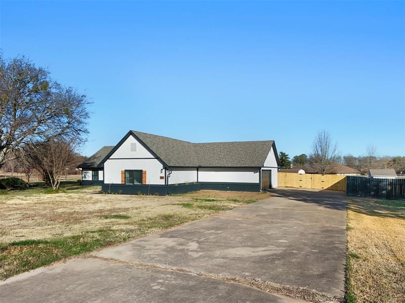 137 S Meadowbrook Drive, Pottsboro TX 75076 - Photo 3