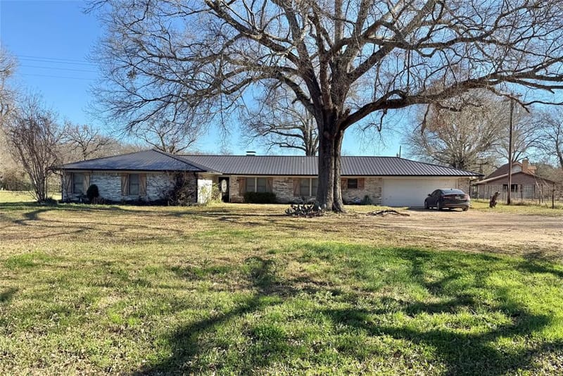 800 CR 1030, Mount Pleasant TX 75455