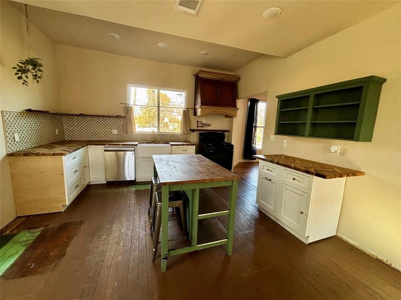 725 W 10th Street, Bonham TX 75418 - Photo 6