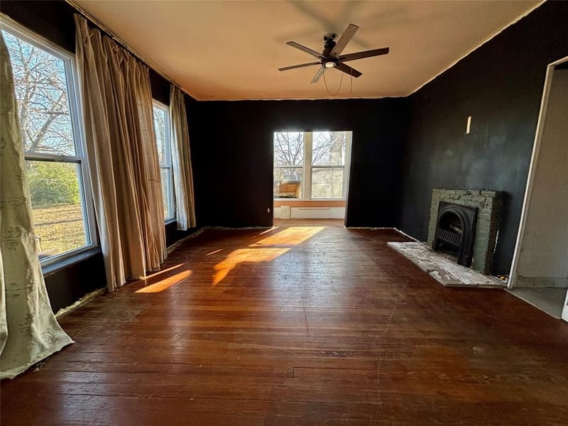 725 W 10th Street, Bonham TX 75418 - Photo 16